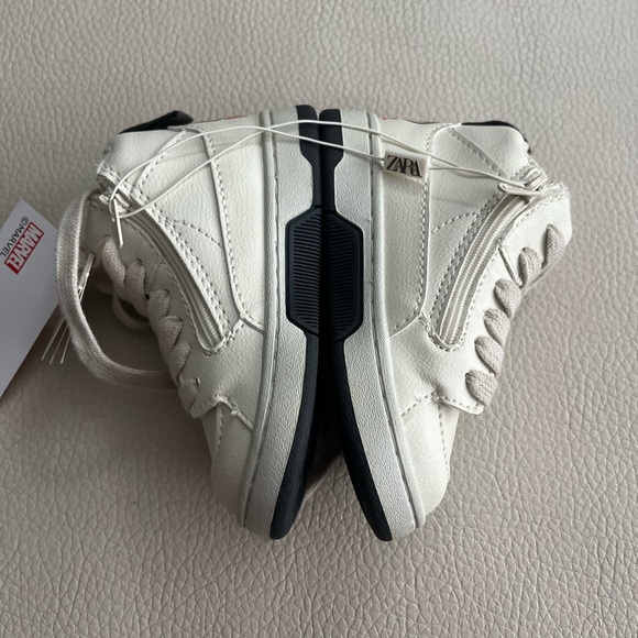 NWT - Zara x Marvel Spider-Man High Top Sneakers - US Size 6.5 - Picture 3 of 8